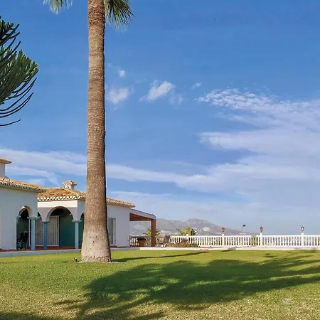 In Lagunas De Mijas * Fuengirola