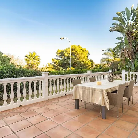 In Lagunas De Mijas