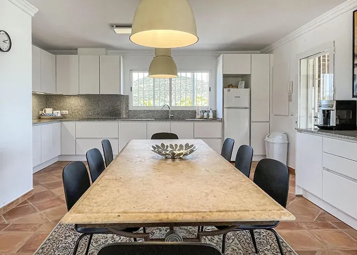 Amazing In Lagunas De Mijas Semesterbostad *