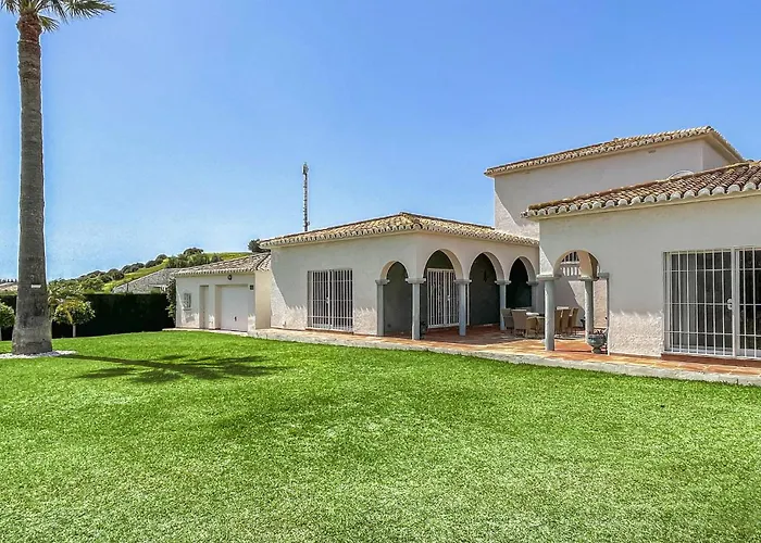 Amazing In Lagunas De Mijas *