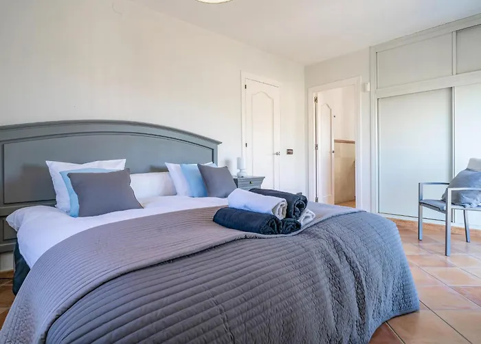 Amazing In Lagunas De Mijas Hébergement de vacances